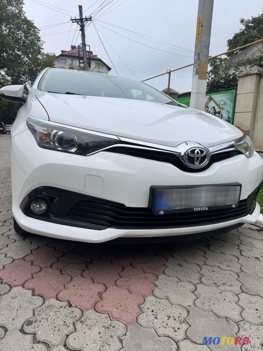 2015' Toyota Auris photo #1