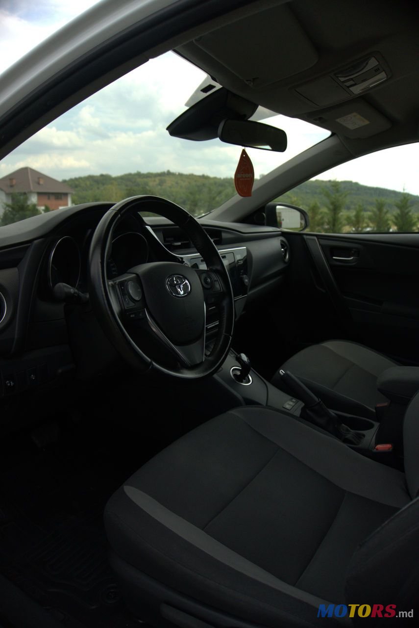 2018' Toyota Auris photo #5