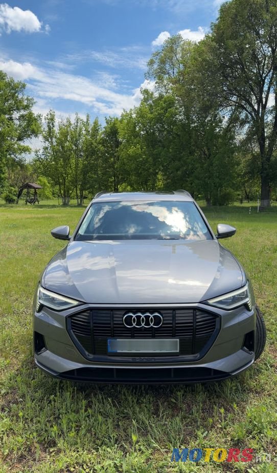 2021' Audi e-tron photo #1