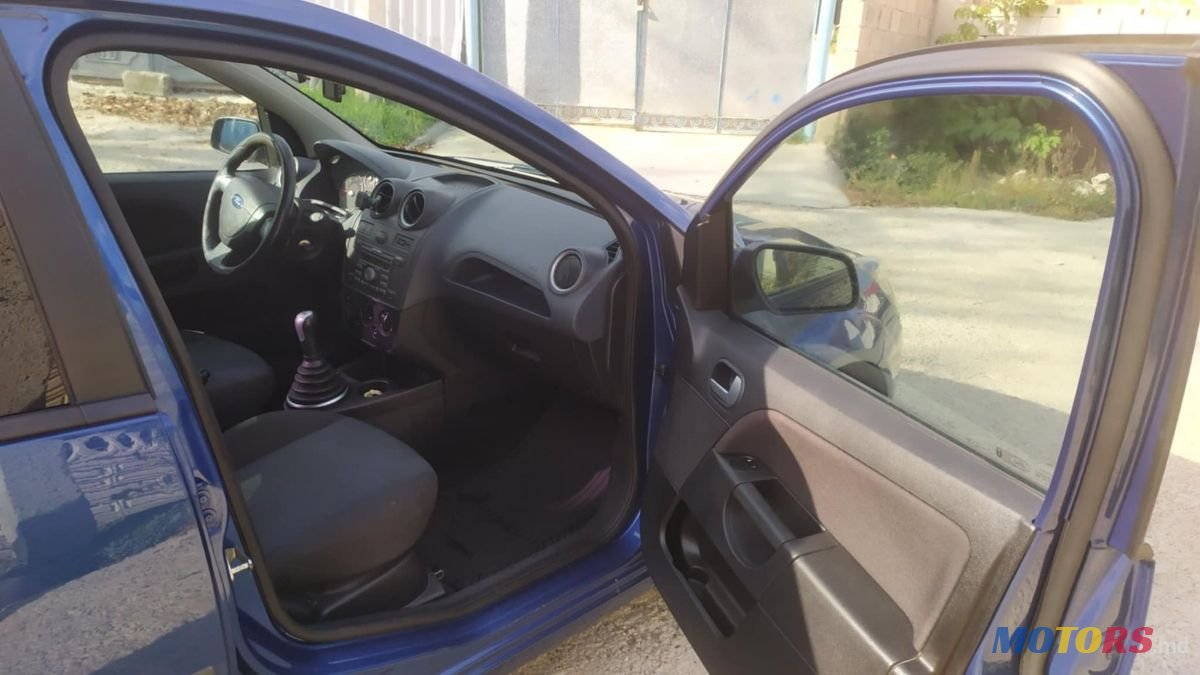 2007' Ford Fiesta photo #5