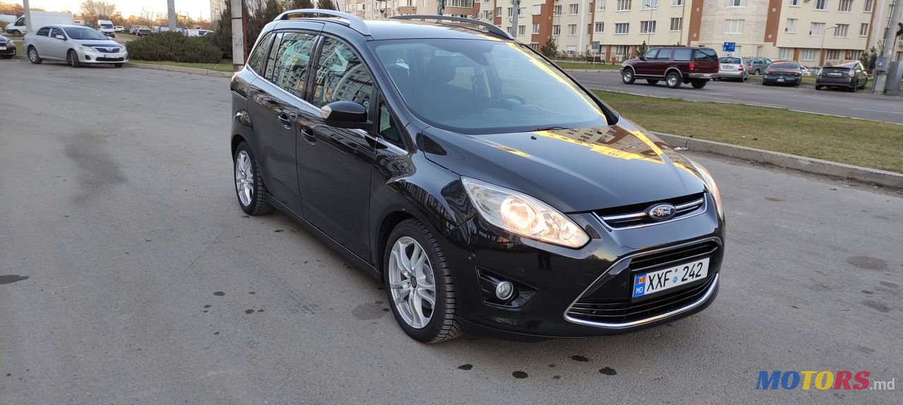 2013' Ford C-MAX photo #1