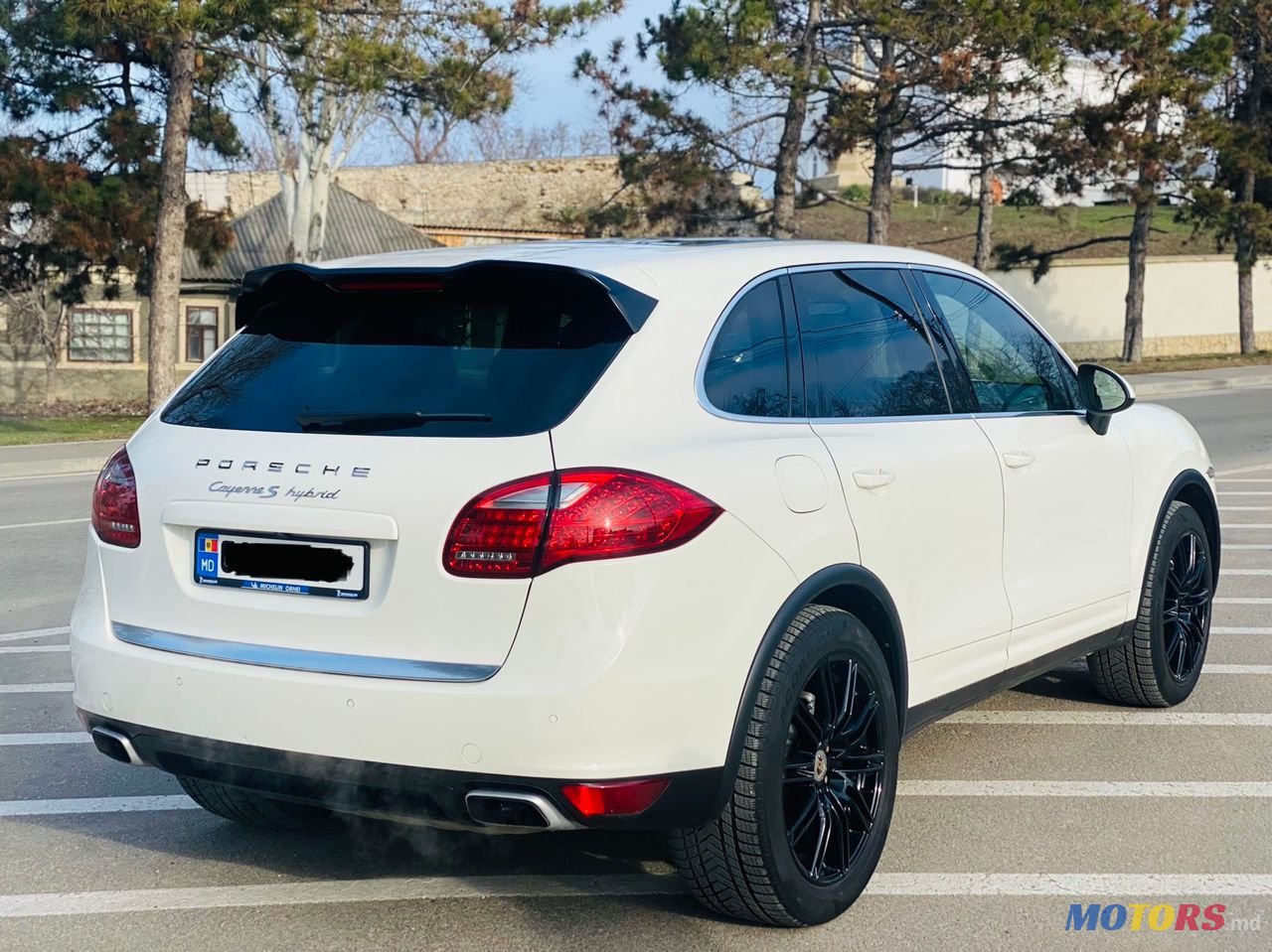 2012' Porsche Cayenne photo #4