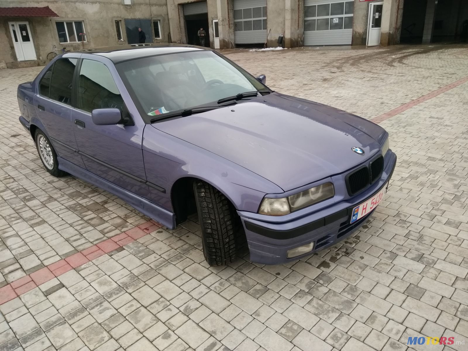 1993' BMW 318 photo #1