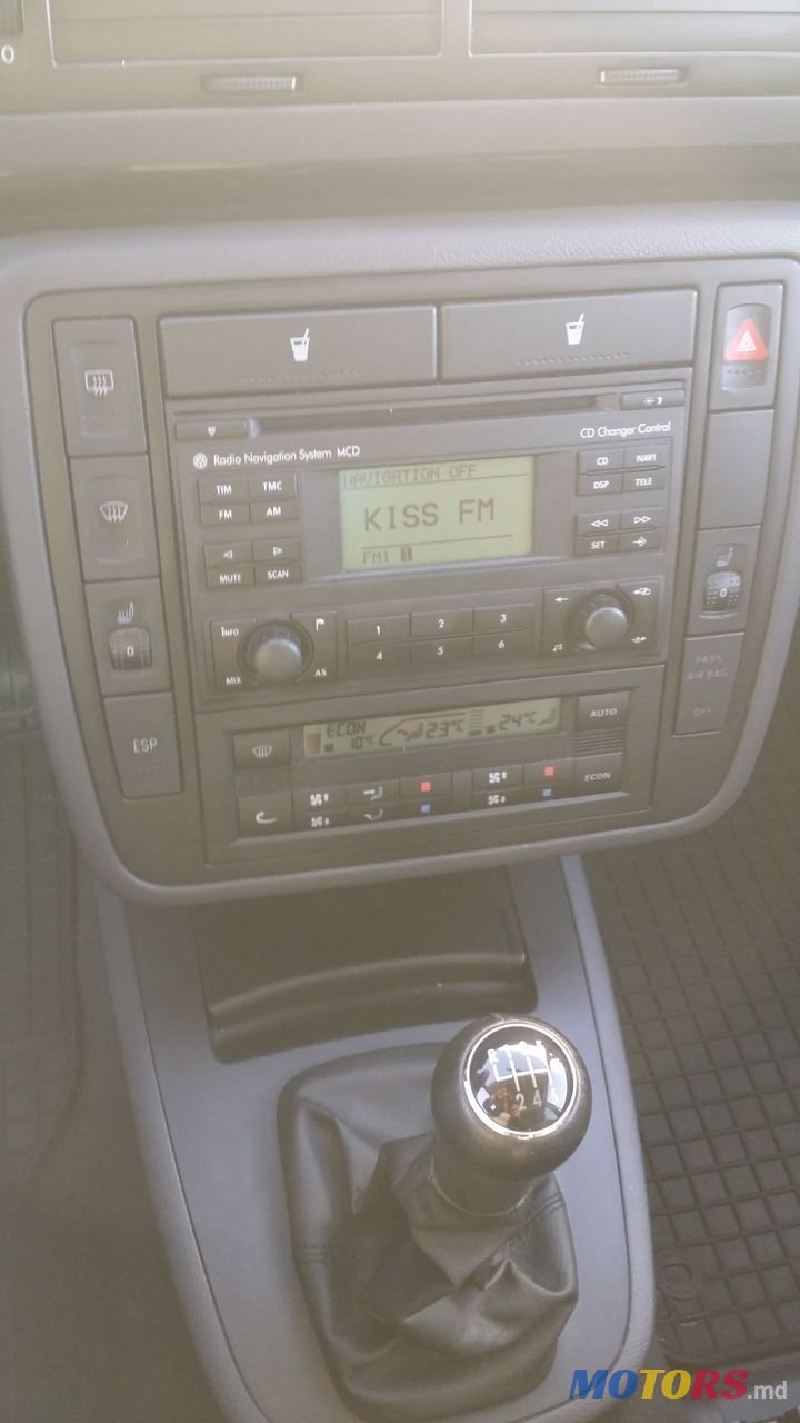 2009' Volkswagen Sharan photo #6