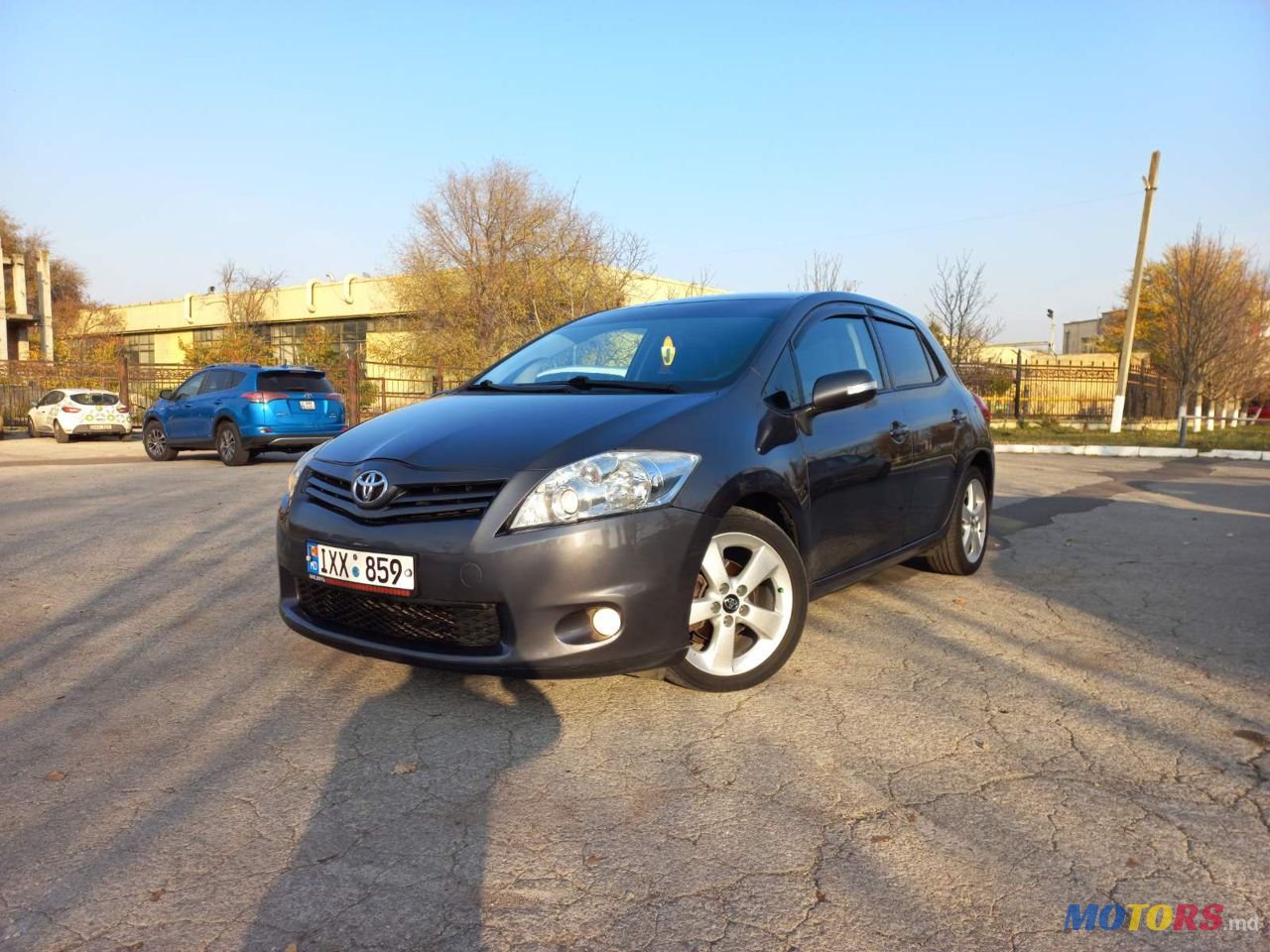 2011' Toyota Auris photo #1