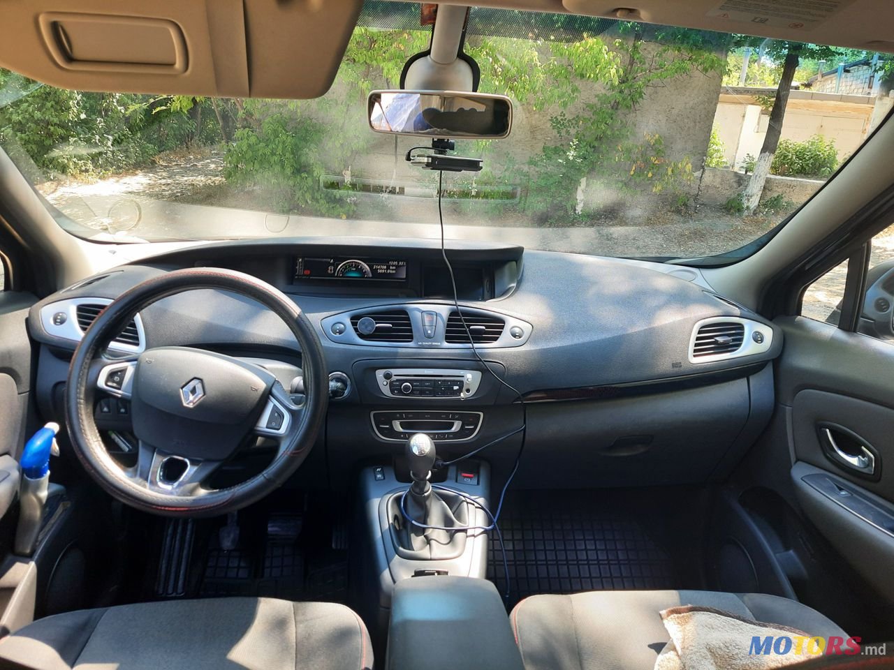 2012' Renault Scenic photo #4