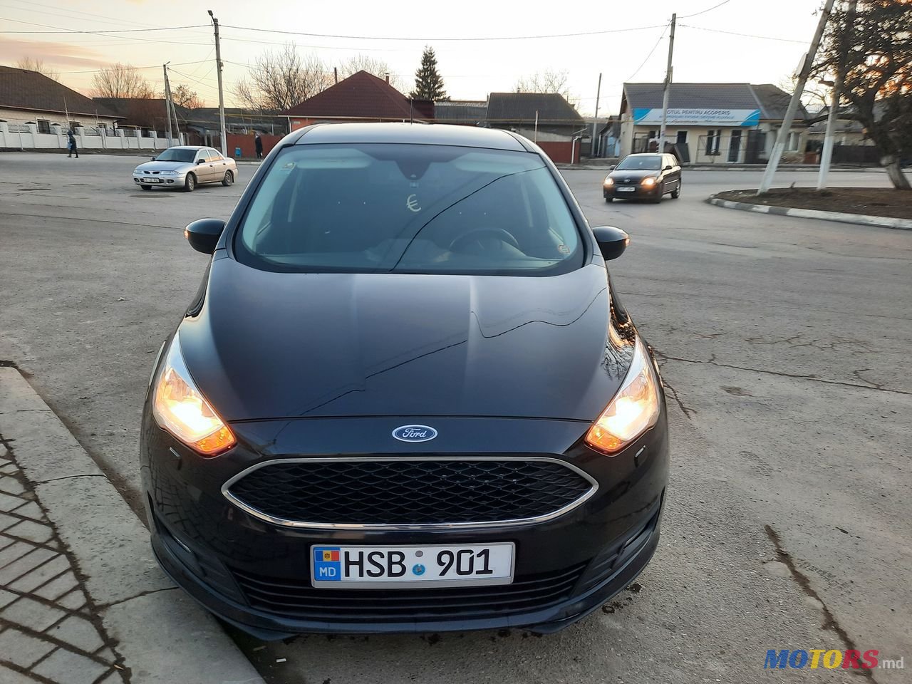 2015' Ford Grand C-MAX photo #2