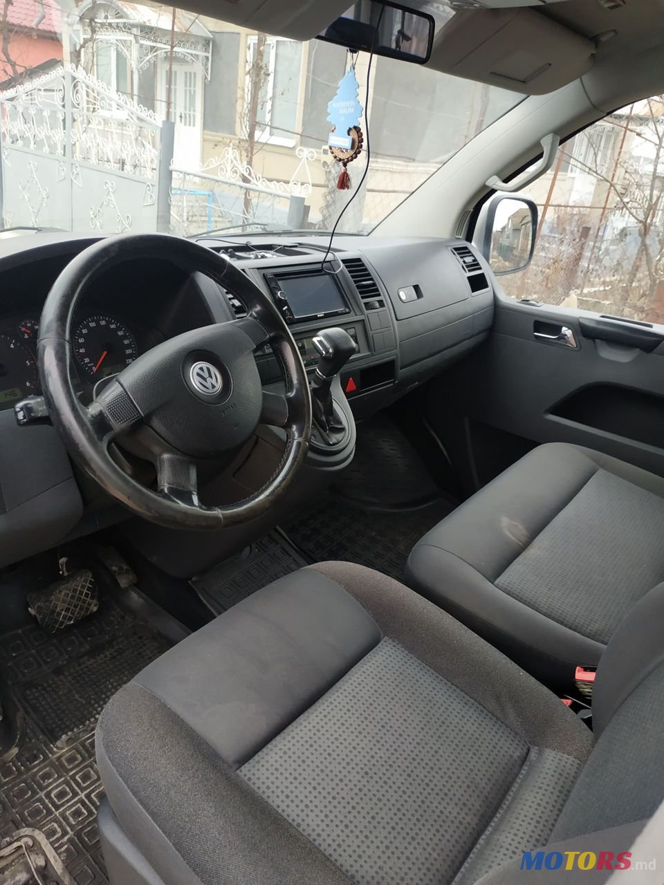 2008' Volkswagen Transporter photo #6