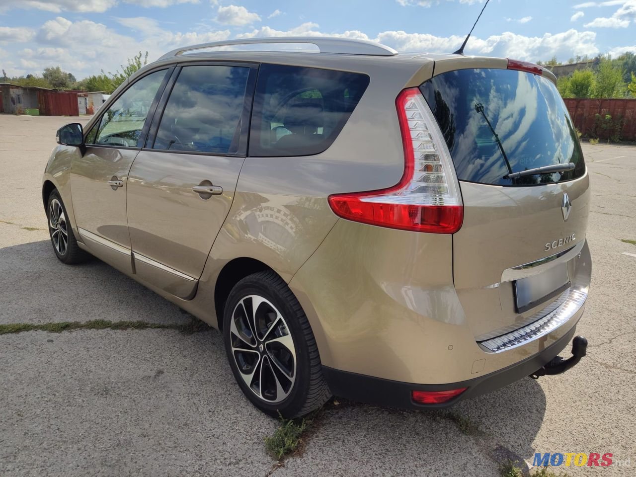 2015' Renault Grand Scenic photo #4