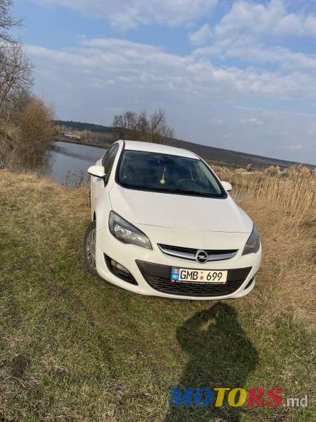 2013' Opel Astra photo #1