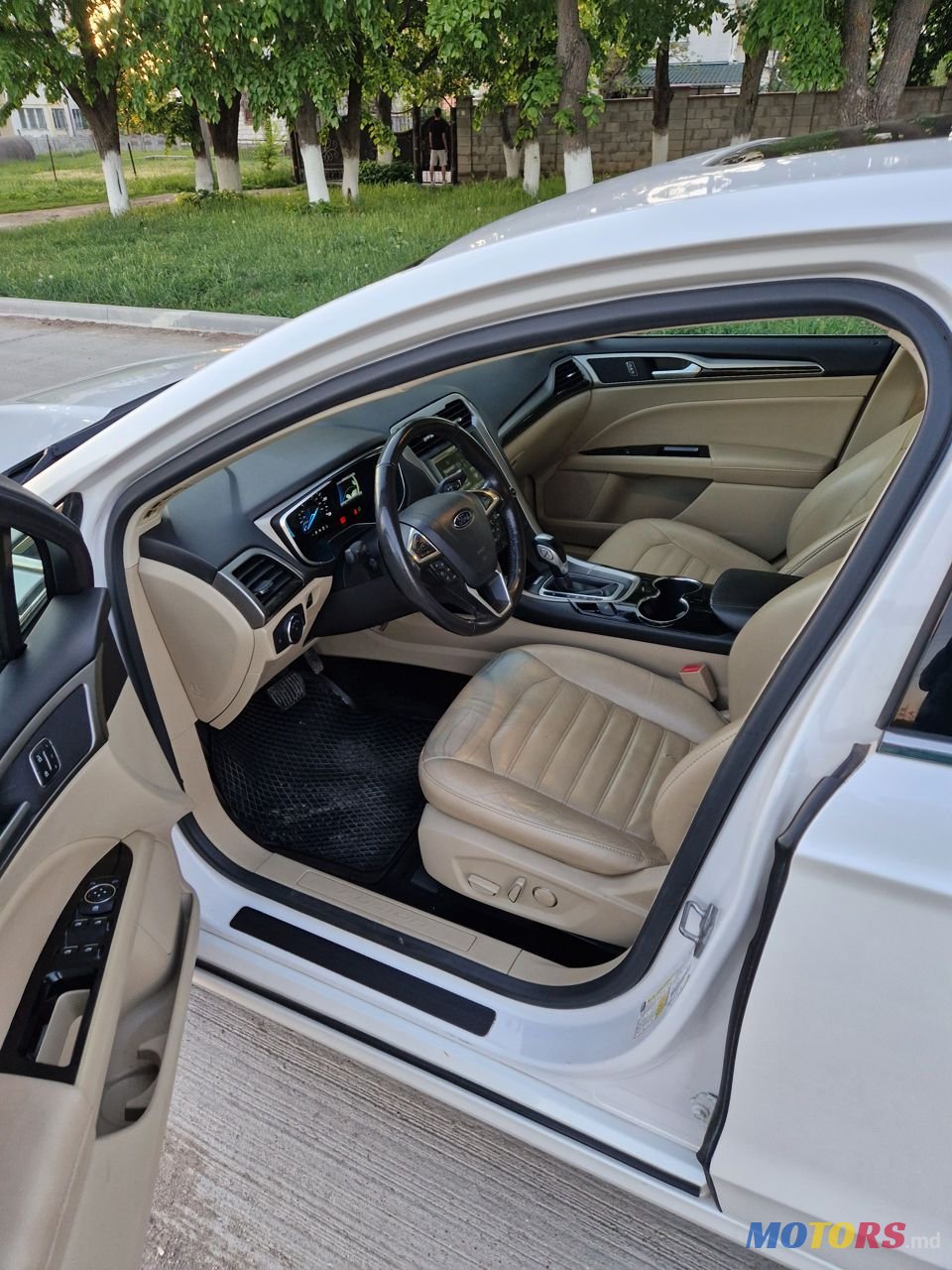 2014' Ford Fusion photo #2