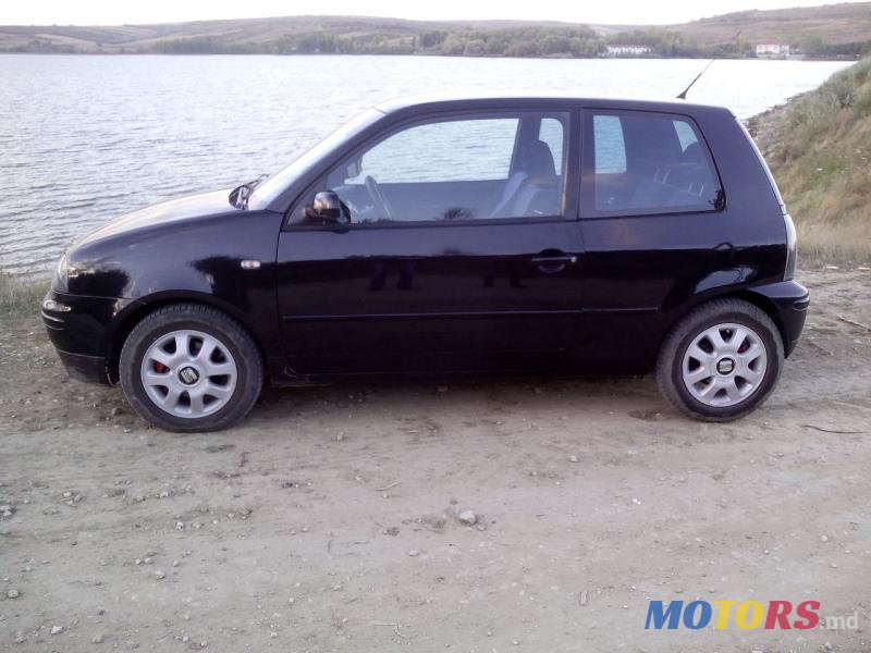 2001' SEAT Arosa photo #2