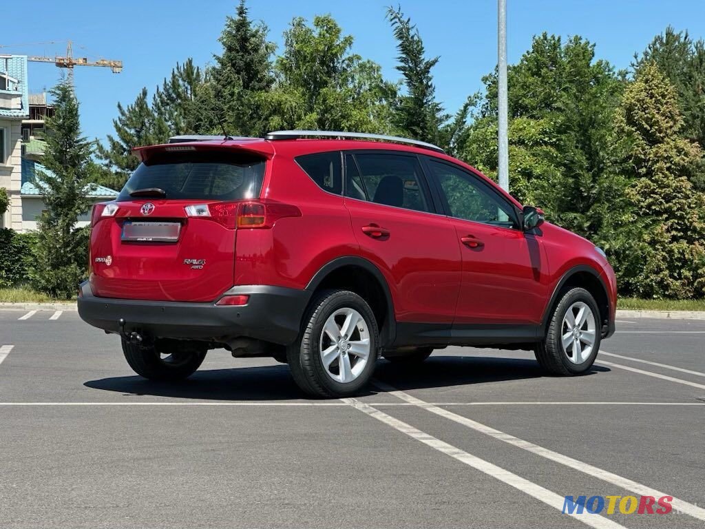 2013' Toyota RAV4 photo #4