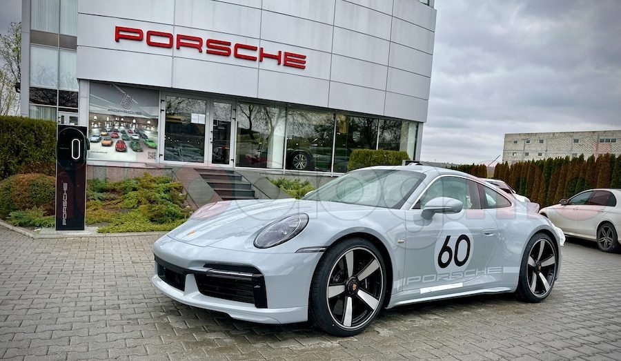 В Молдову доставили Porsche стоимостью 270 000 евро
