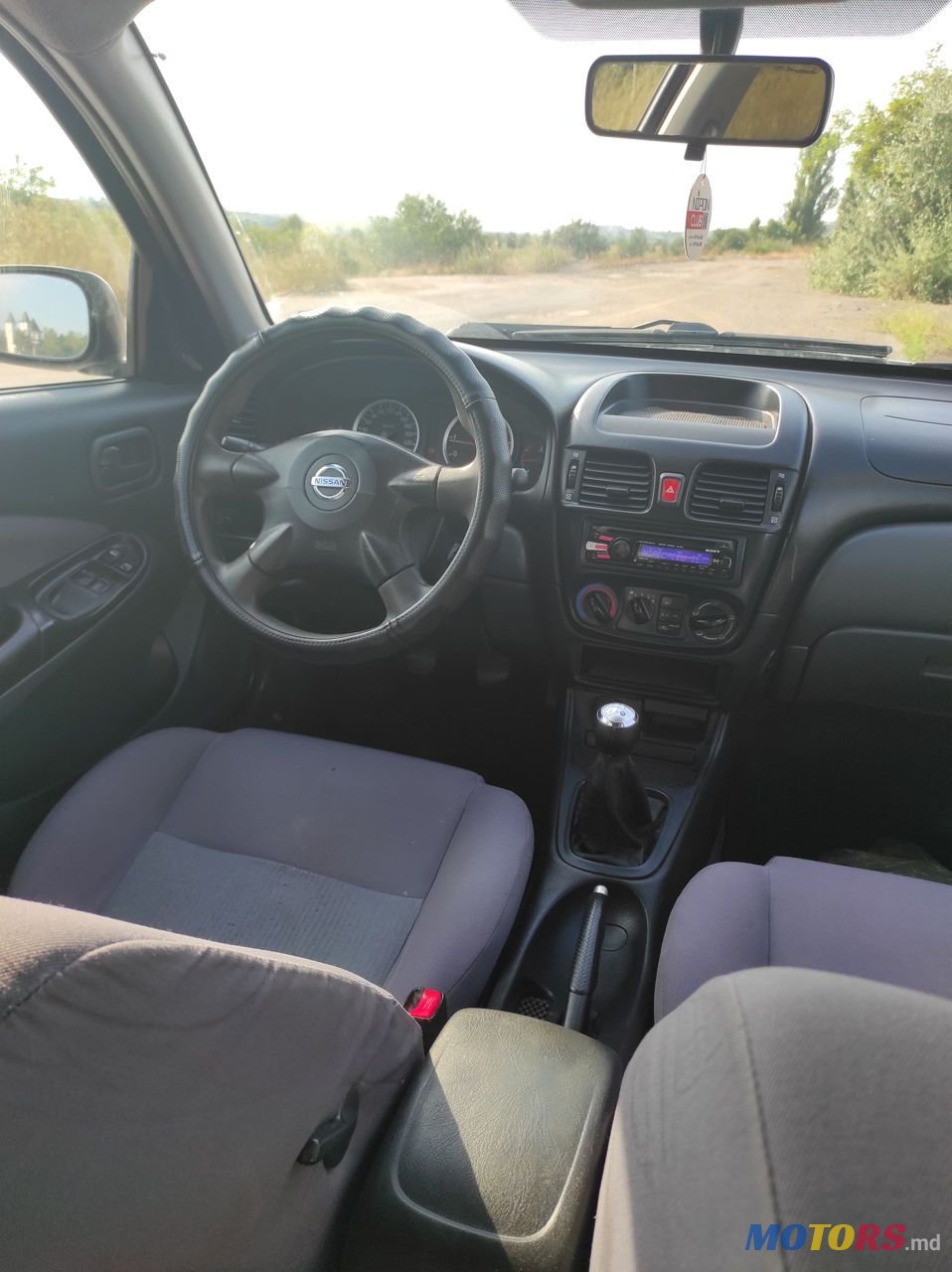 2004' Nissan Almera photo #4