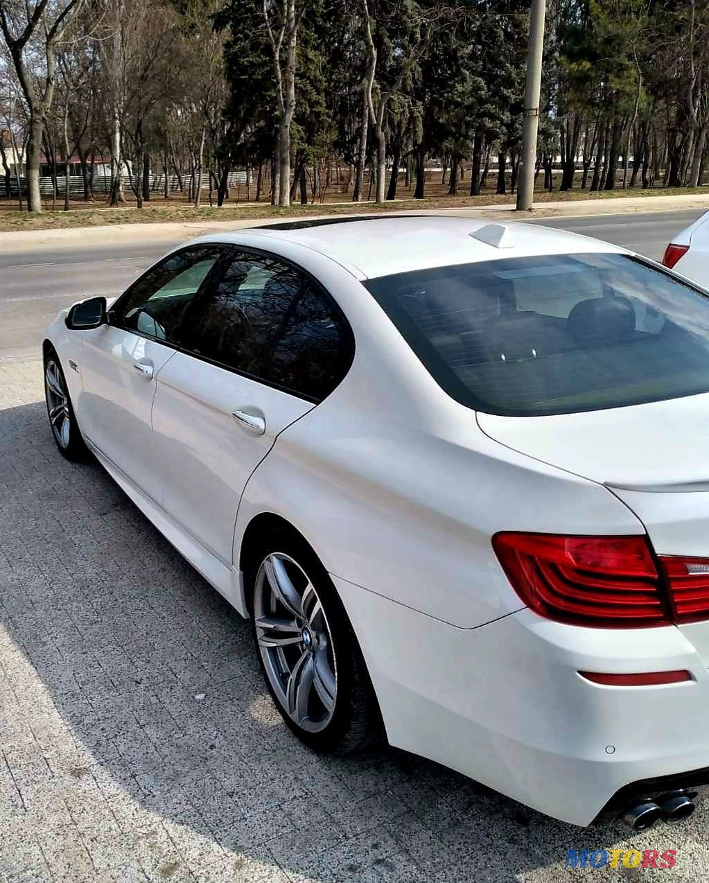 2016' BMW 5 Series photo #3