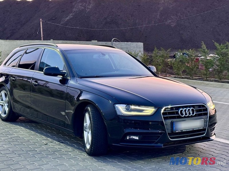 2012' Audi A4 photo #2