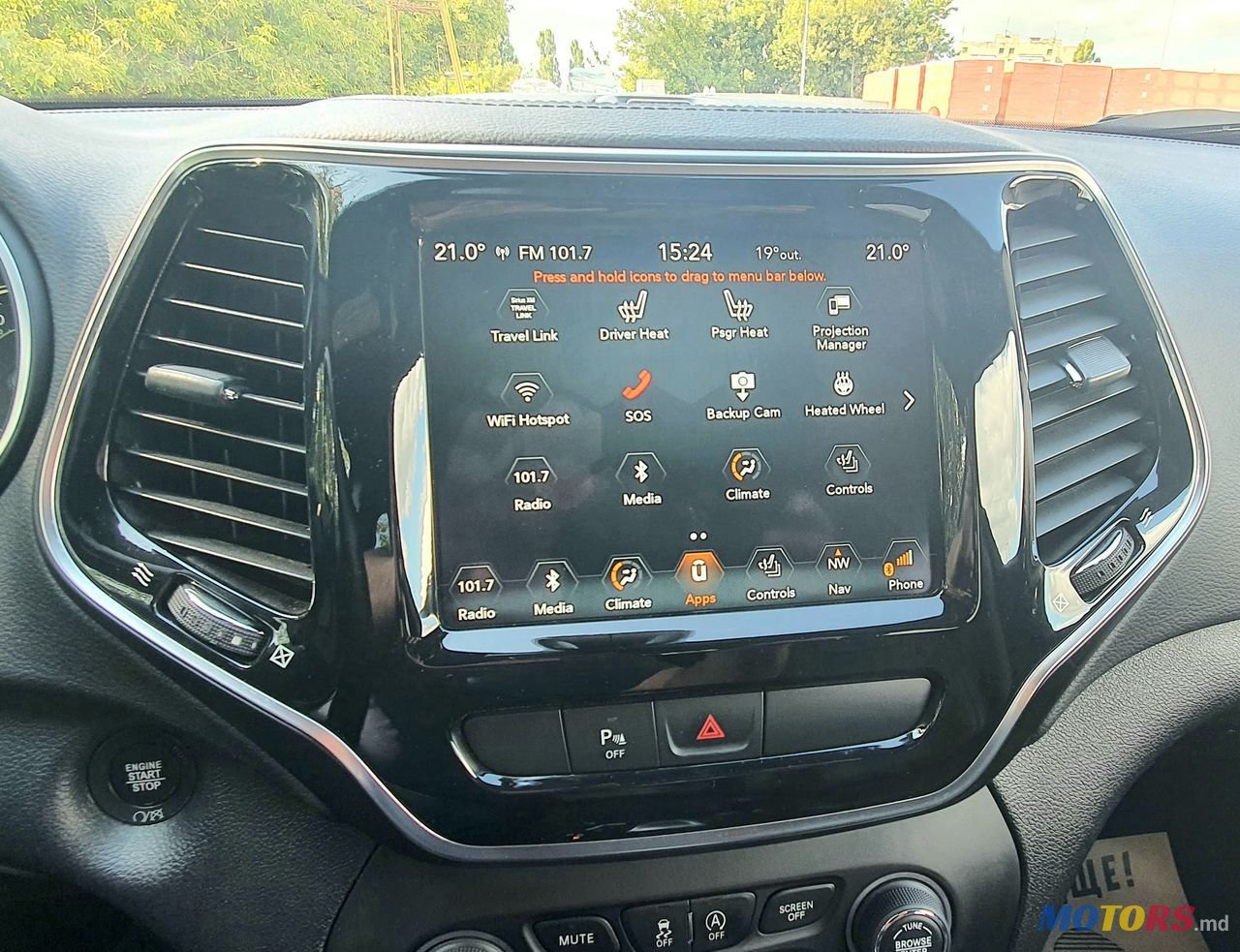 2019' Jeep Cherokee photo #5