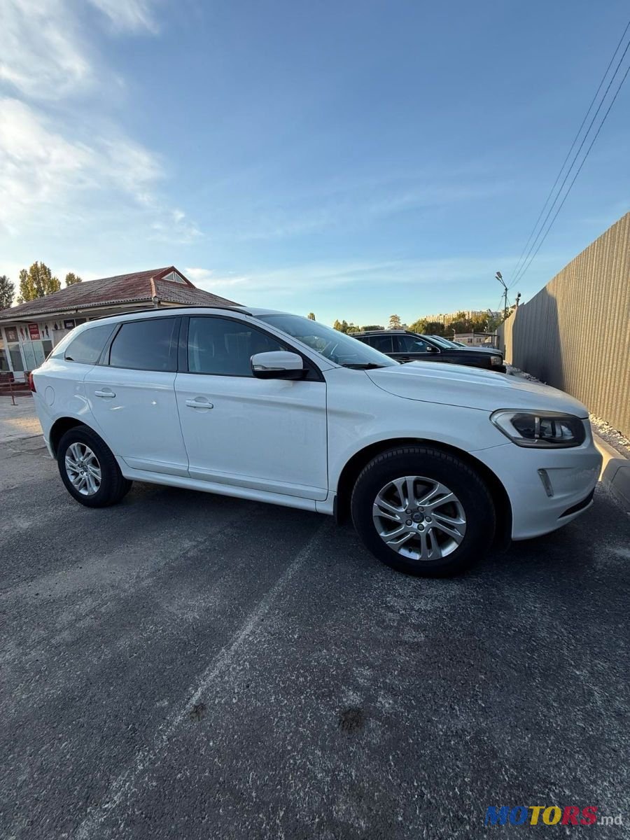 2016' Volvo XC60 photo #2