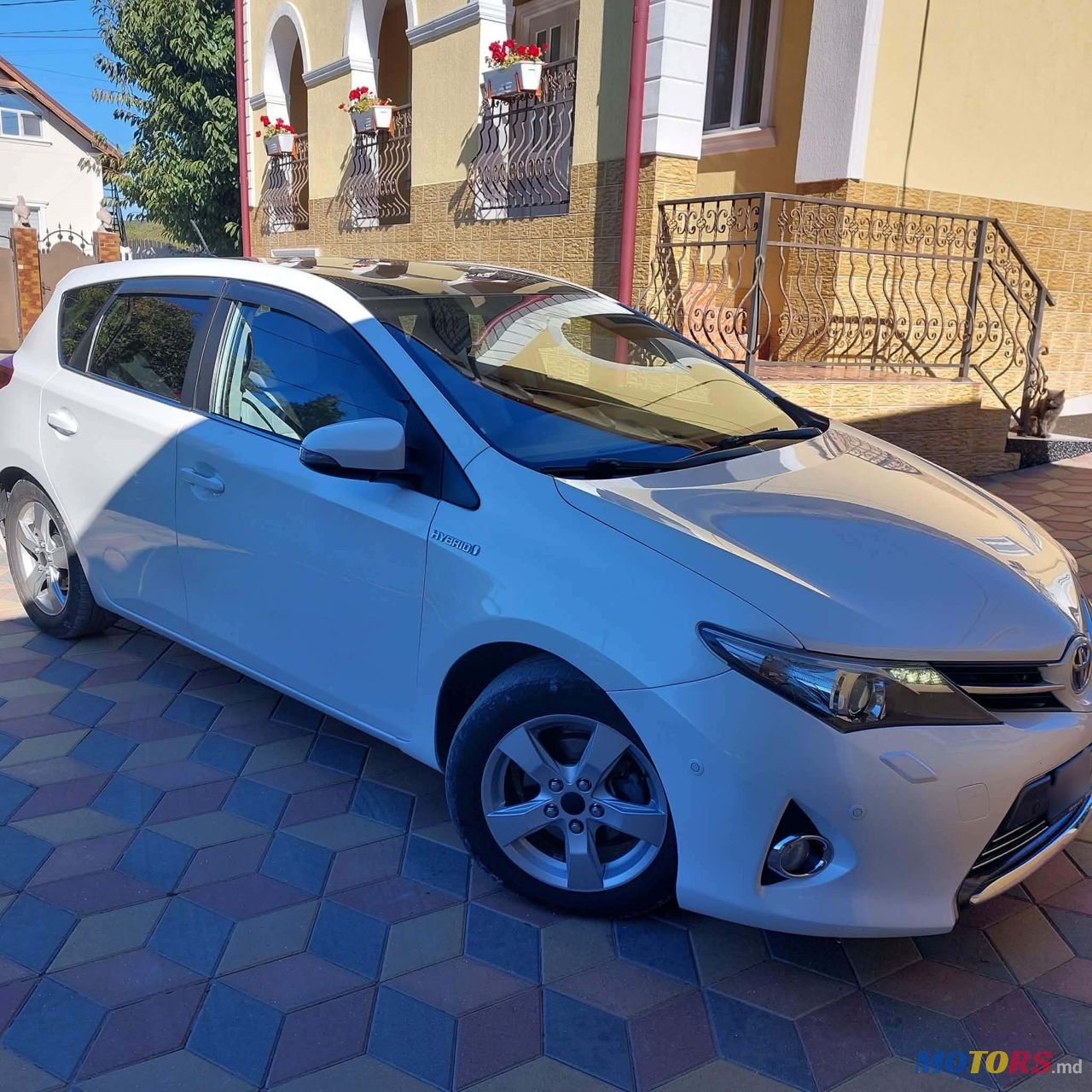 2014' Toyota Auris photo #4