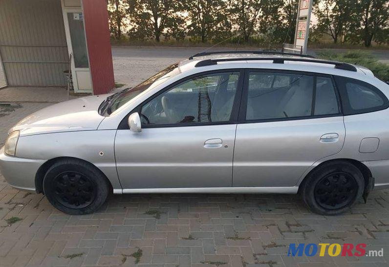 2004' Kia Rio photo #1