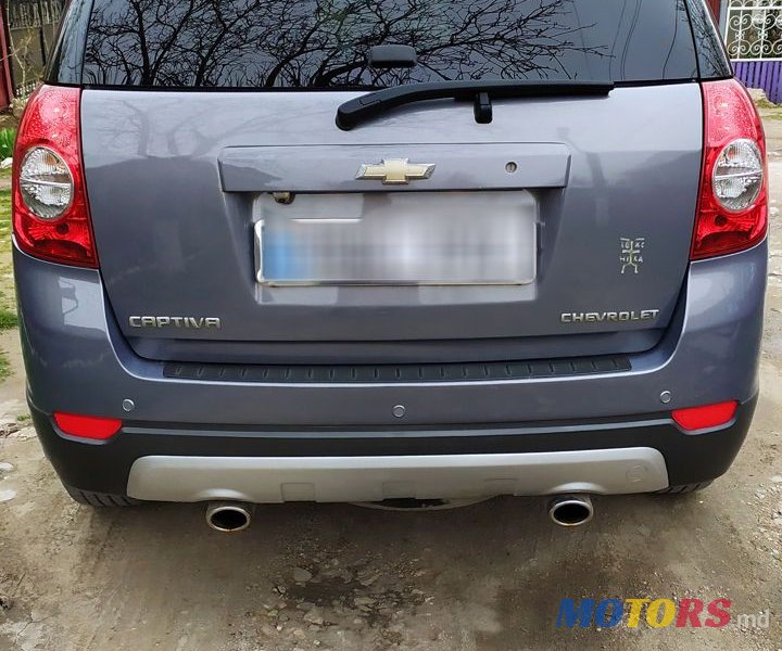 2011' Chevrolet Captiva photo #2