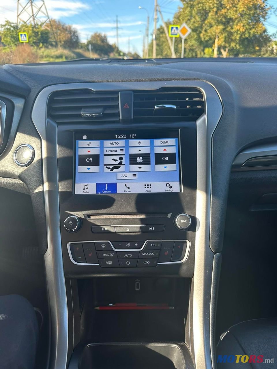 2016' Ford Fusion photo #2