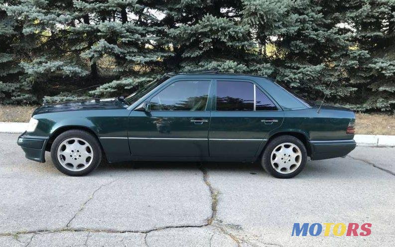 1995' Mercedes-Benz 124 photo #1