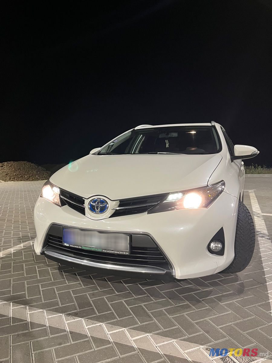 2014' Toyota Auris photo #1