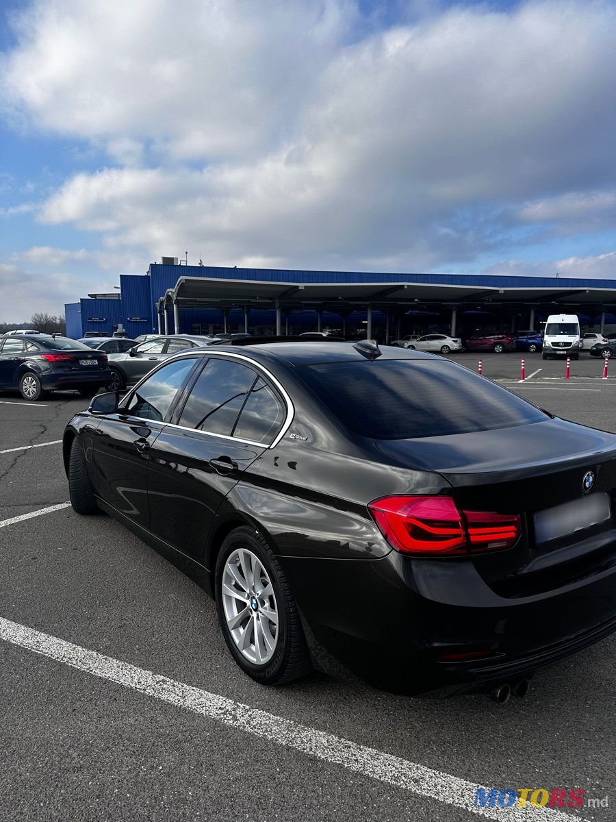 2016' BMW 3 Series photo #2