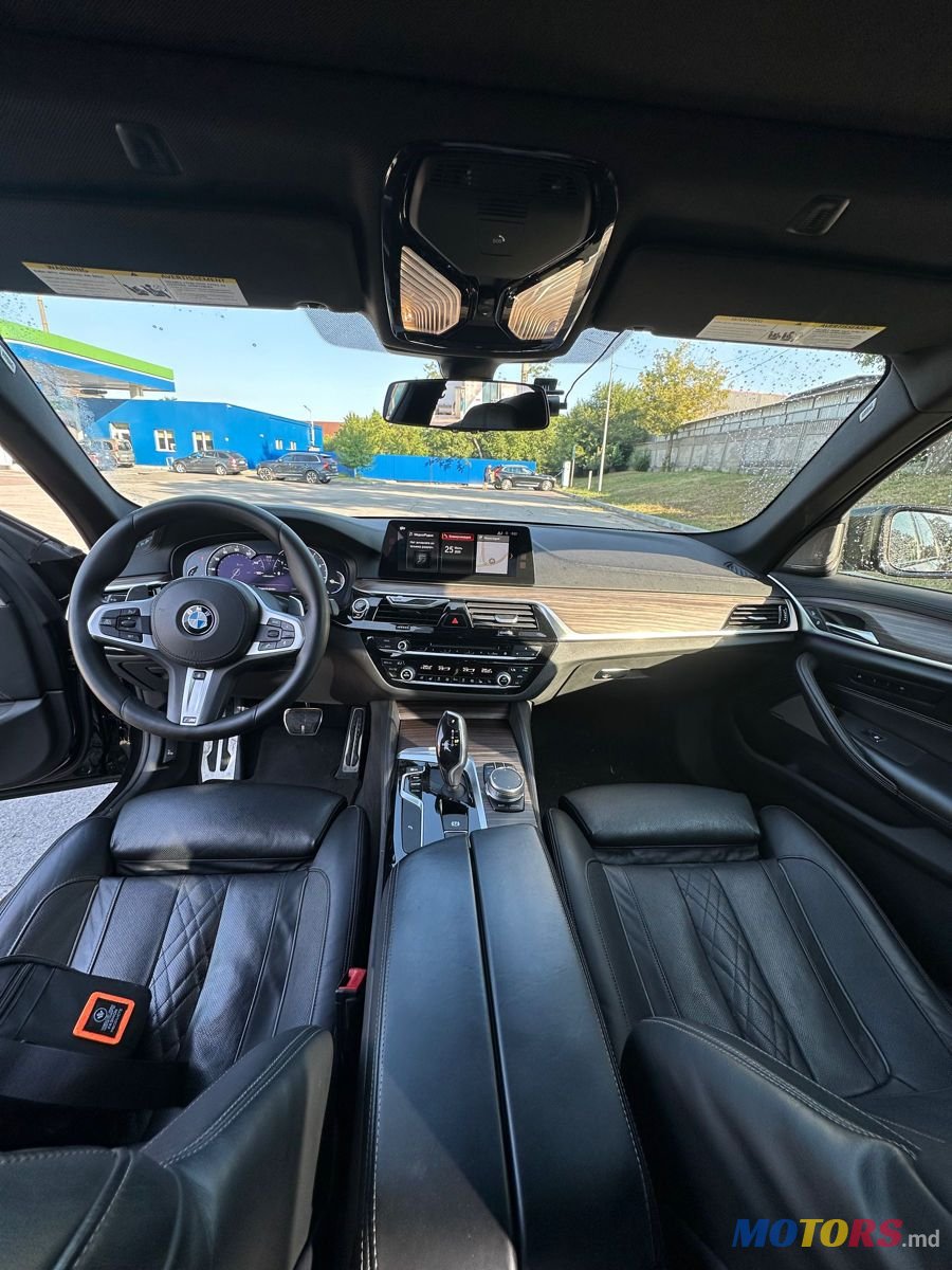 2017' BMW 5 Series photo #3