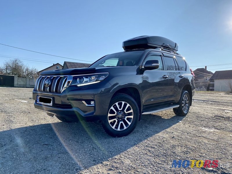 2019' Toyota Land Cruiser Prado photo #4