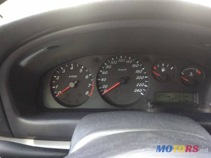 2001' Nissan Almera photo #6