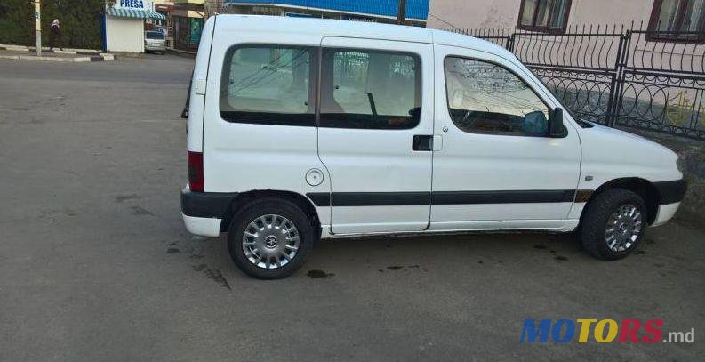 2001' Peugeot Partner photo #1