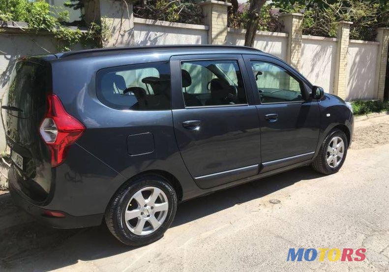 2008' Dacia Lodgy photo #1