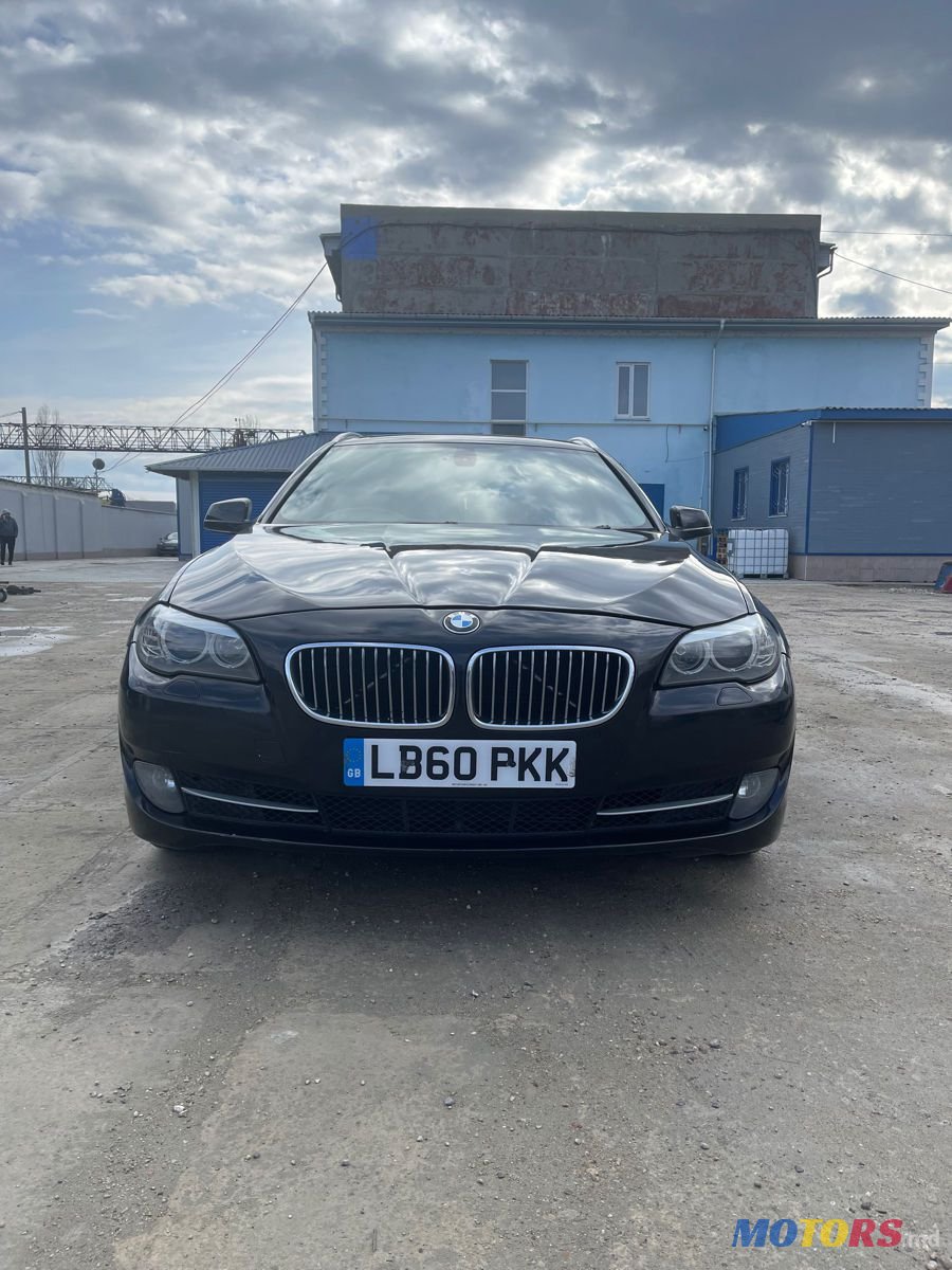 2010' BMW 5 Series photo #5