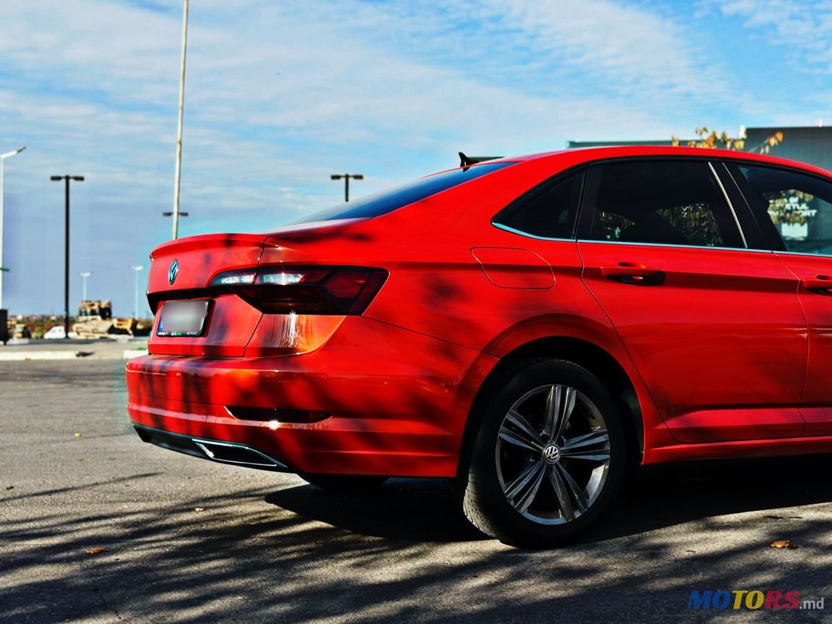 2018' Volkswagen Jetta photo #6