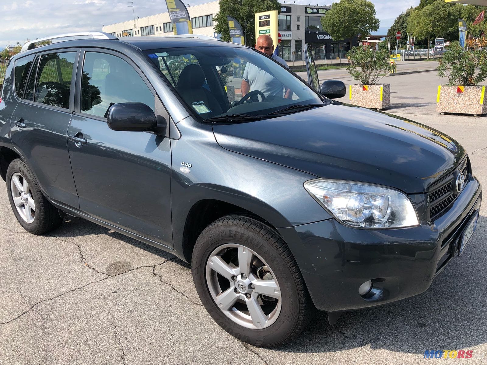 2007' Toyota RAV4 photo #2