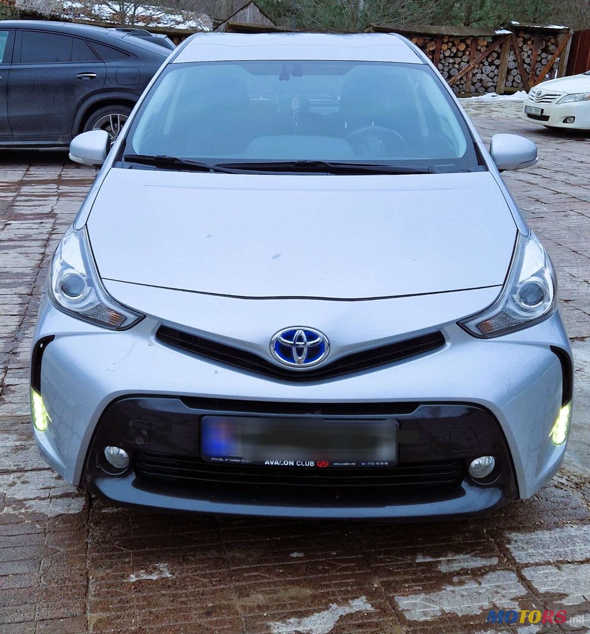 2018' Toyota Prius + photo #1