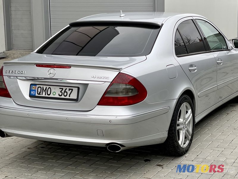 2006' Mercedes-Benz E Класс photo #3