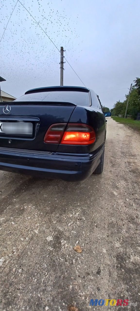 1999' Mercedes-Benz E-Class photo #2