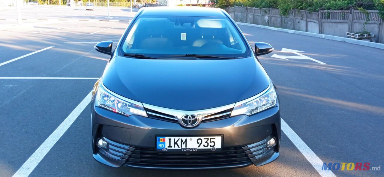 2016' Toyota Corolla photo #2