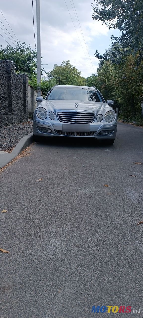 2005' Mercedes-Benz E-Class photo #1