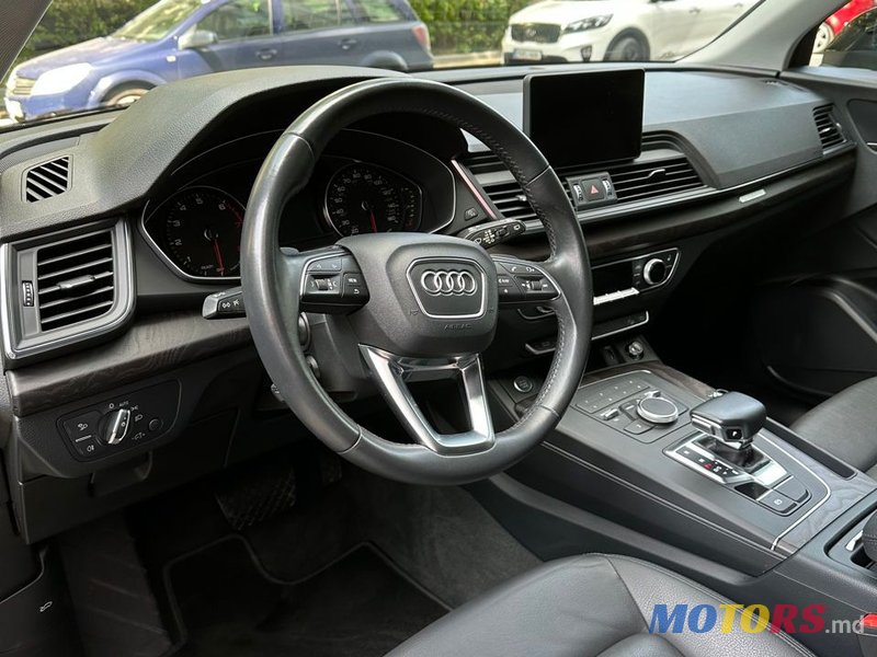 2019' Audi Q5 photo #2