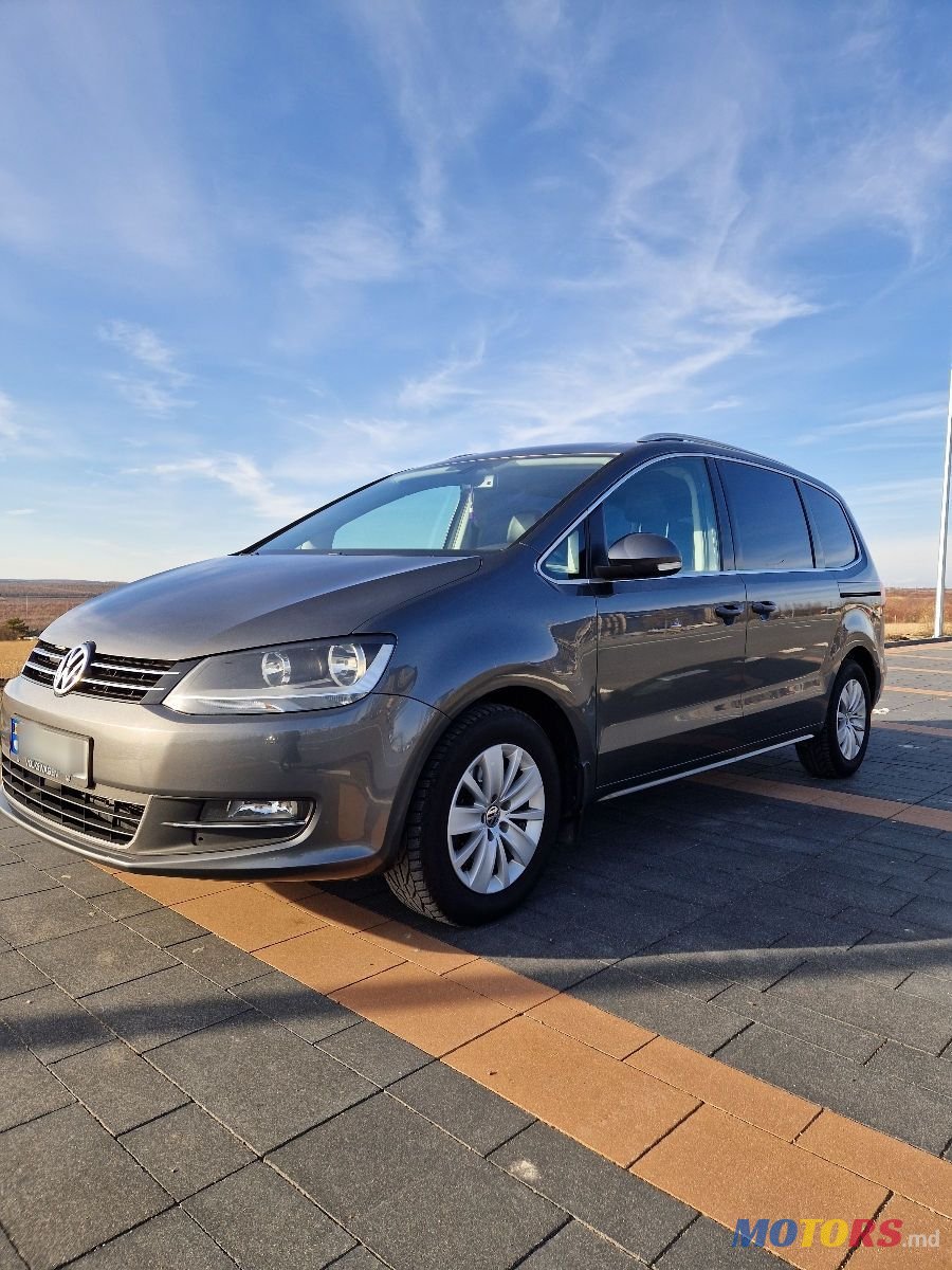 2010' Volkswagen Sharan photo #1