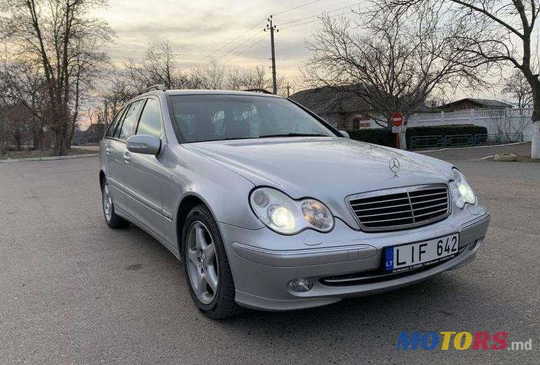 2004' Mercedes-Benz C photo #1
