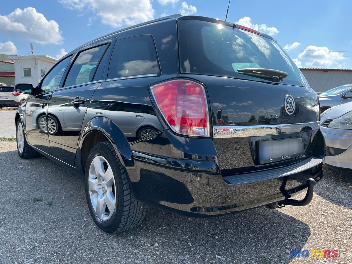 2006' Opel Astra photo #2