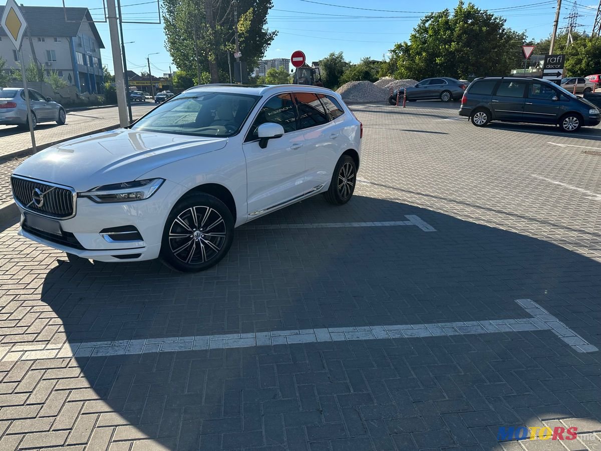 2018' Volvo XC60 photo #3