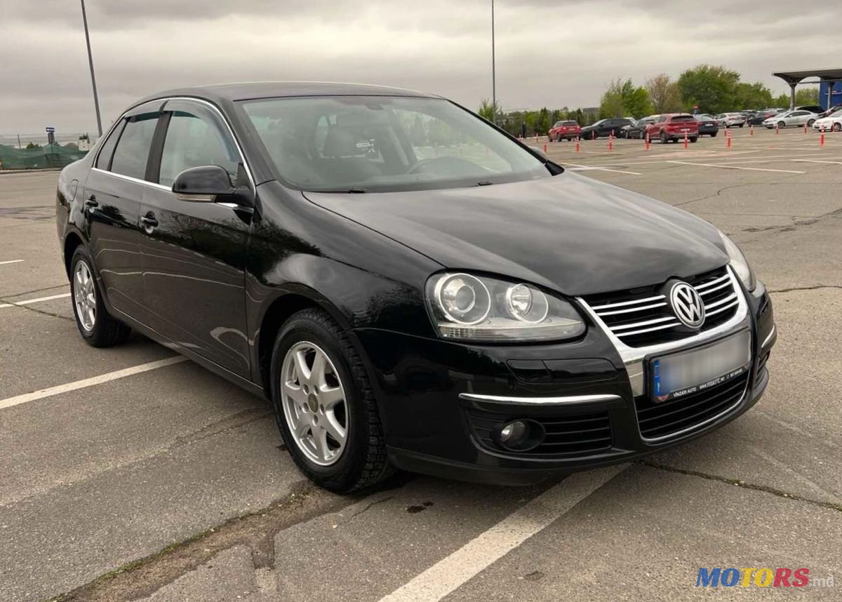 2008' Volkswagen Jetta photo #2