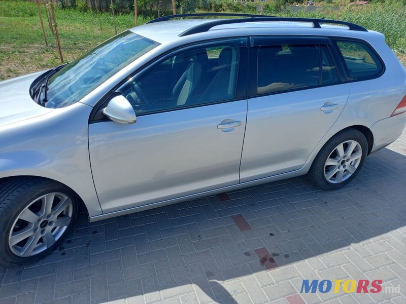2008' Volkswagen Golf photo #1